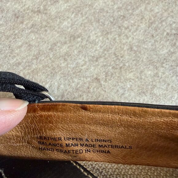 Born black leather Mary Jane comfort shoes womens 9 adjustable strap classic - Picture 9 of 9